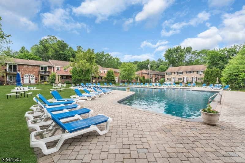 320 South Street 10G