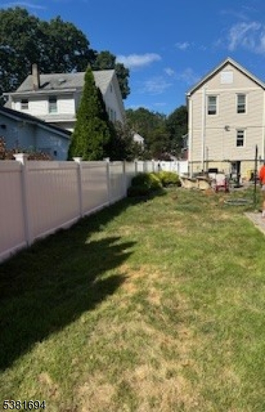 14 Pierce Ave