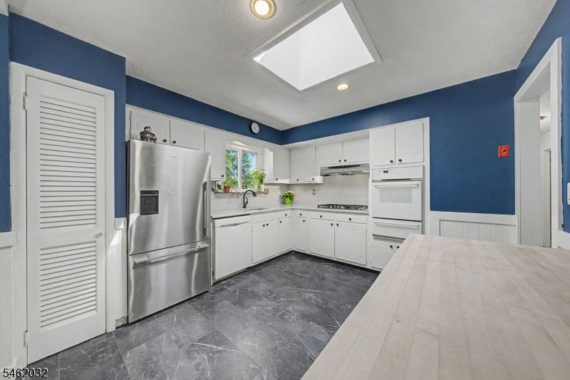 13 Arlington Dr