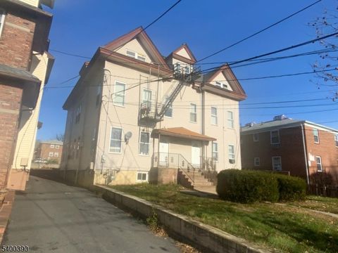 225 Murray St Elizabeth City NJ 07202