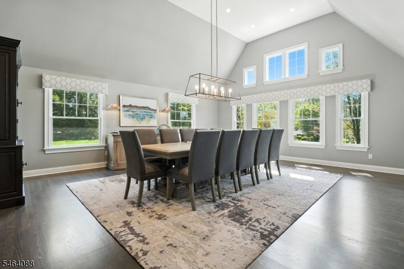 16 Dogwood Dr