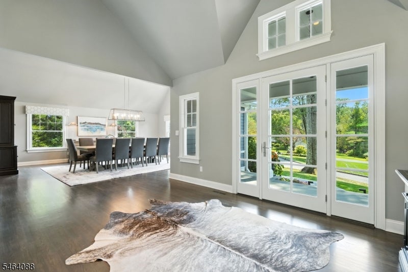16 Dogwood Dr
