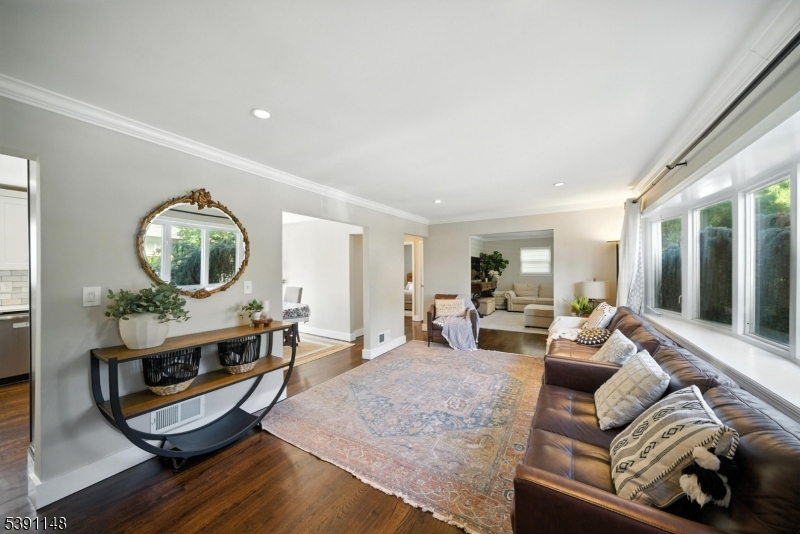 36 Alyson Pl