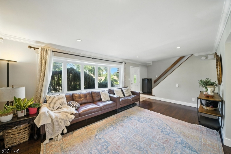 36 Alyson Pl