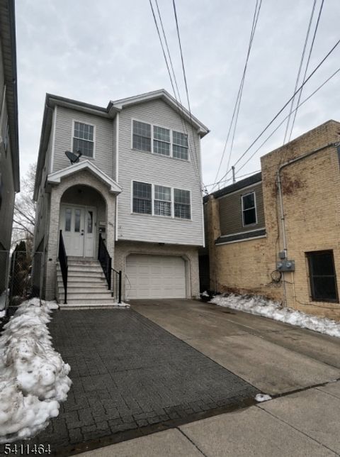 1031 E Grand St 2 Elizabeth City NJ 07201