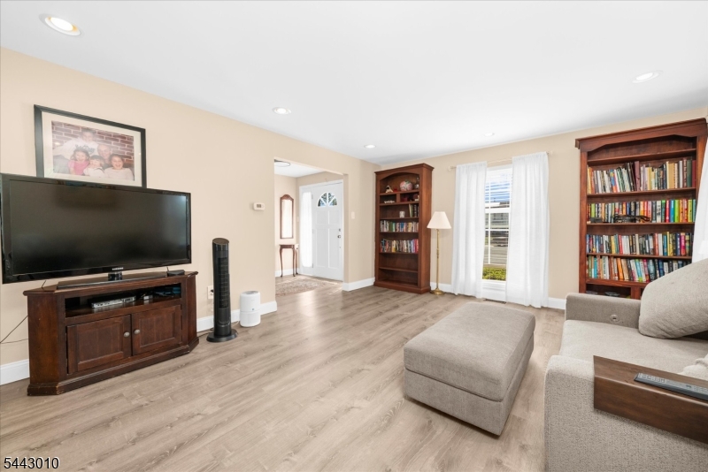 1 Dorado Ct