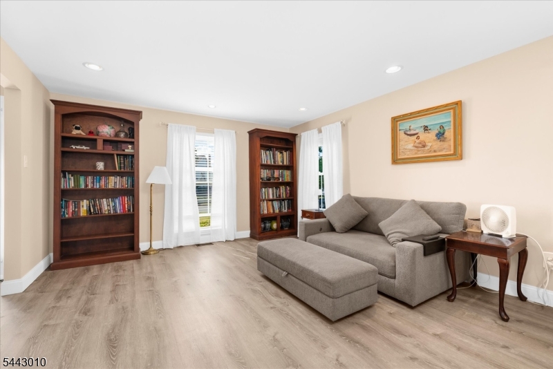 1 Dorado Ct