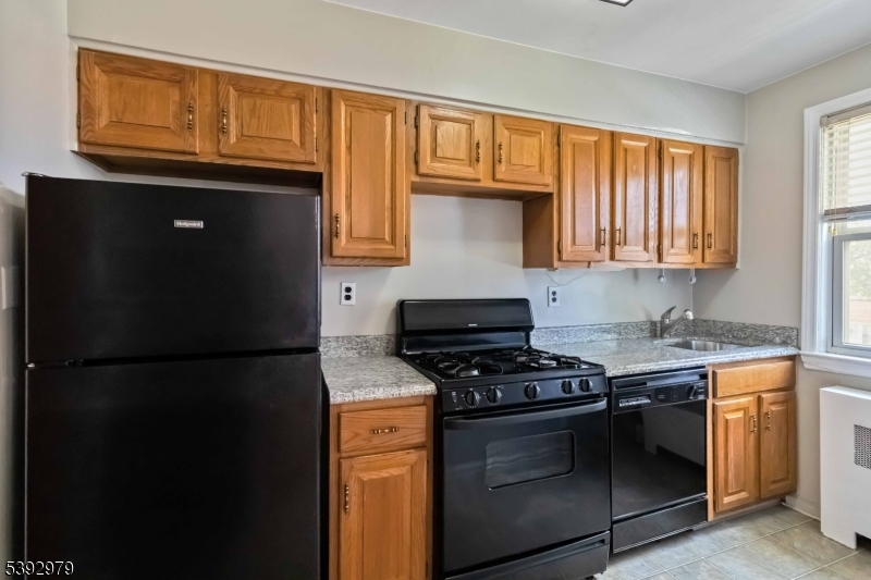 349 Bloomfield Ave 18