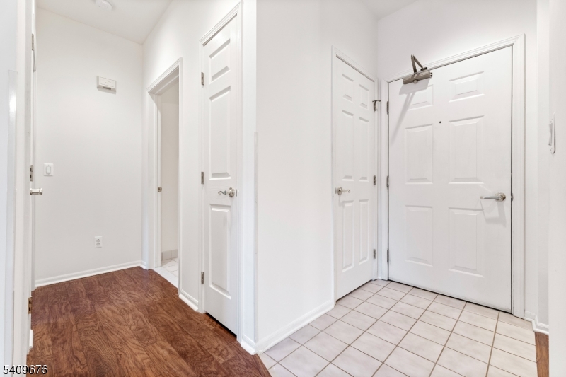 1202 Richmond Rd 202