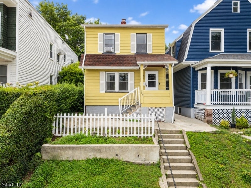 148 Watson Ave
