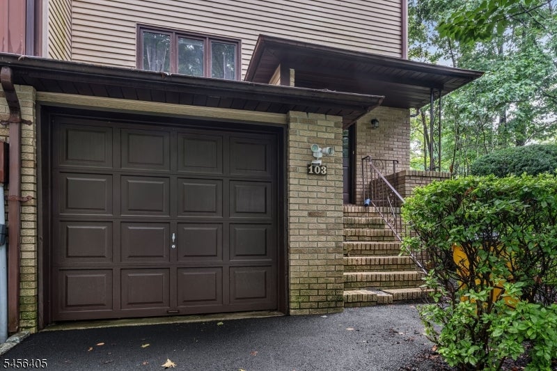 103 Continental Rd