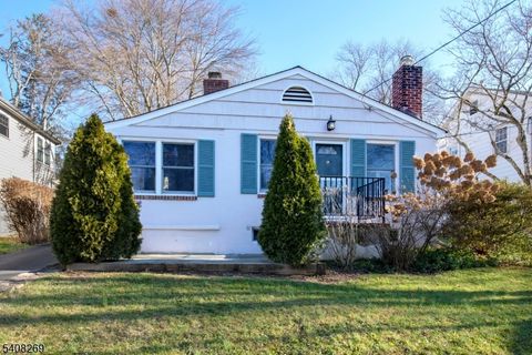 32 Center St Bernardsville Boro NJ 07924