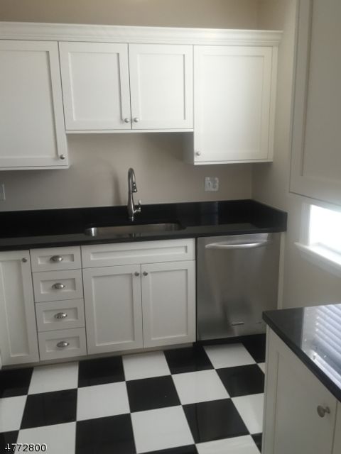 Photo of 1 Hanford Pl-Unit 3, Caldwell, NJ 07006 (MLS # 3995362)
