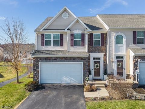 34 Washington Square Cir Washington Boro NJ 07882