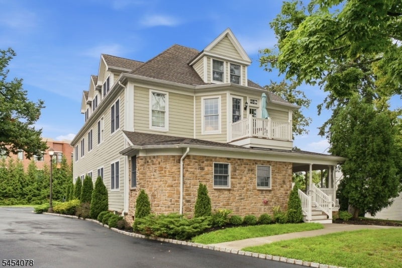 25 Green Village Rd