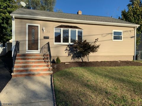 Photo of 311 Pine St, Pompton Lakes, NJ 07442 (MLS # 3994396)