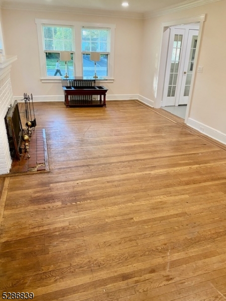 136 Centre Street South