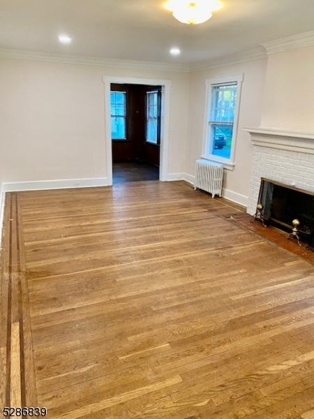 136 Centre Street South