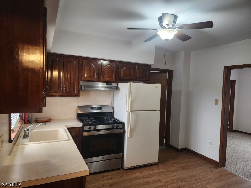 11 South St