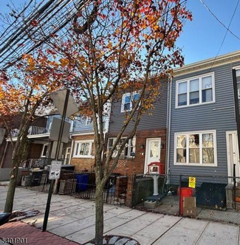 161 19Th St Union City NJ 07087