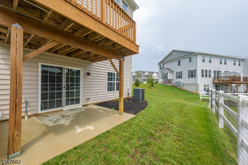 601 Charleston Dr 601