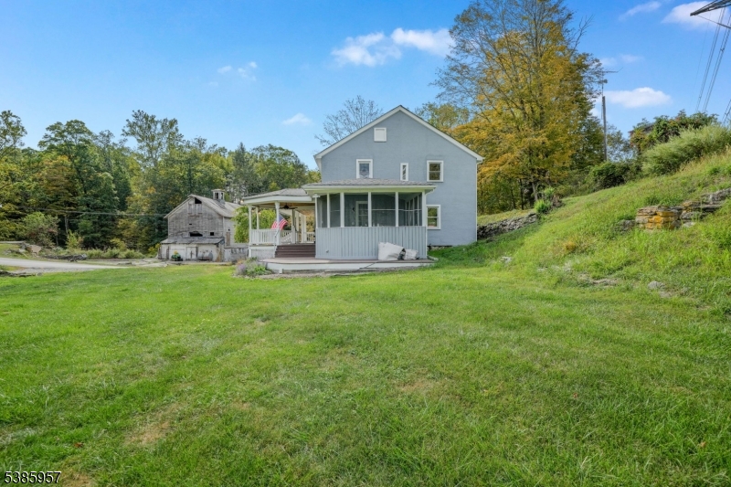 2 Old Middleville Rd