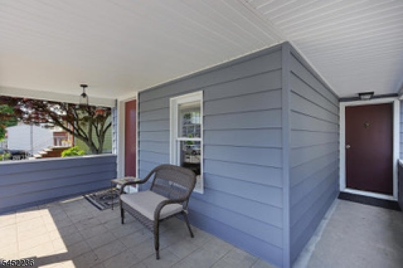 546 Downer St   Unit 1 1