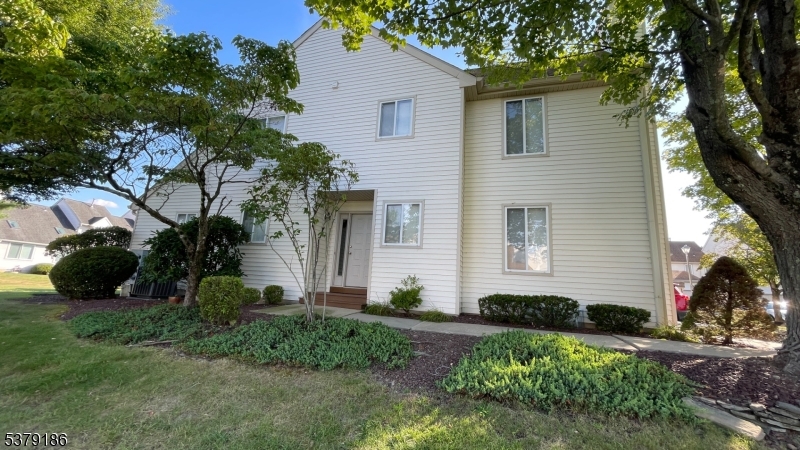 12 Independence Ct
