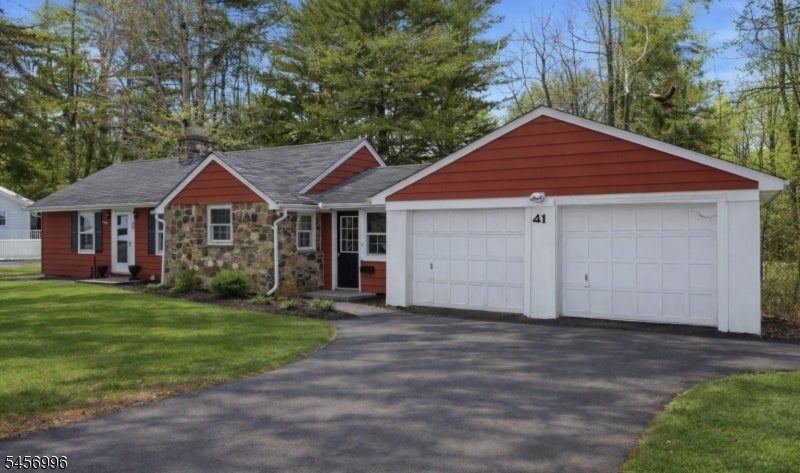 41 Summit Rd