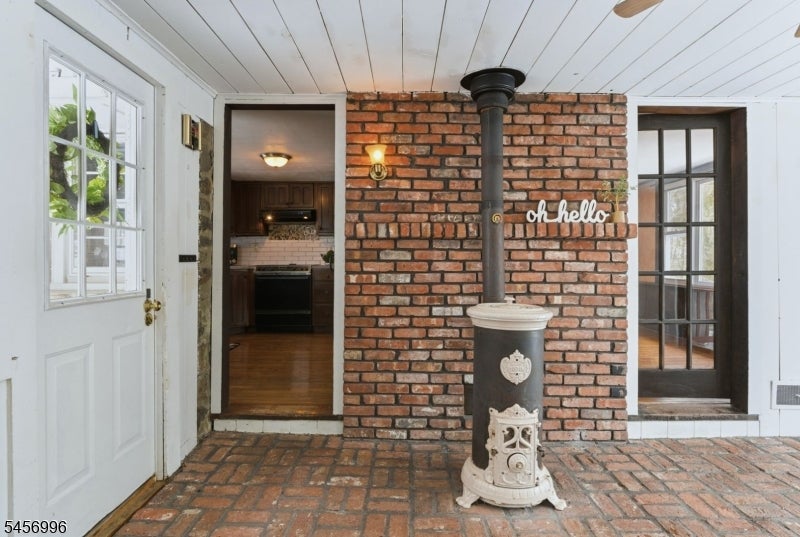 41 Summit Rd