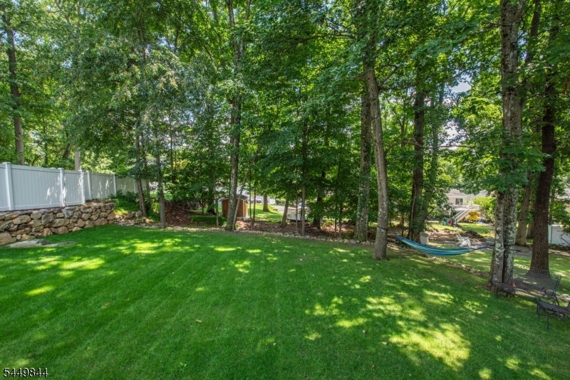 23 ALGONQUIN AVENUE