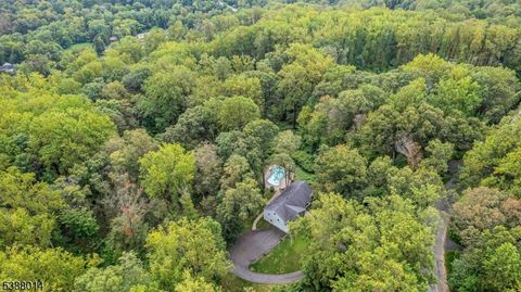 53 Post House Rd Harding Twp. NJ 07976