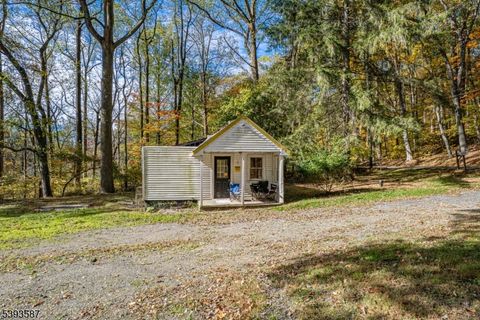 Photo of 716 Sweet Hollow Road, Alexandria, NJ 08804 (MLS # 3994872)