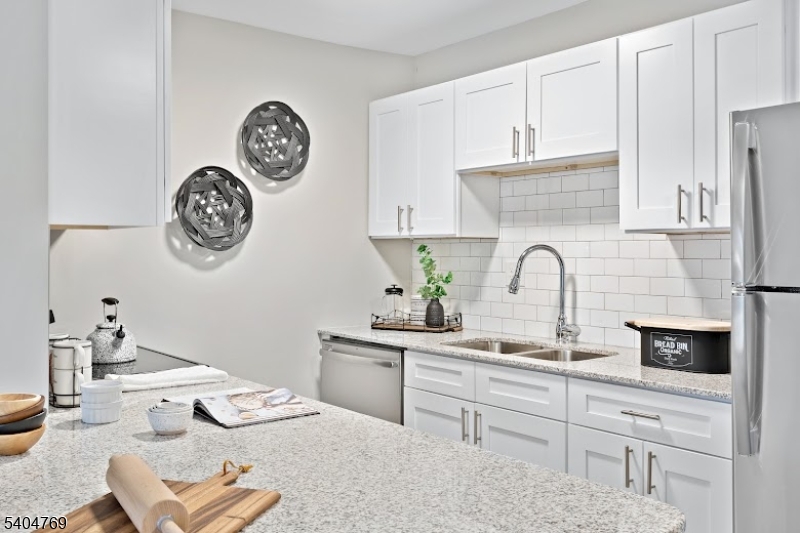 1000 Pheasant Hollow Dr