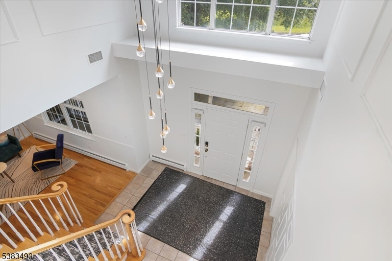 18 Country Meadows Ln