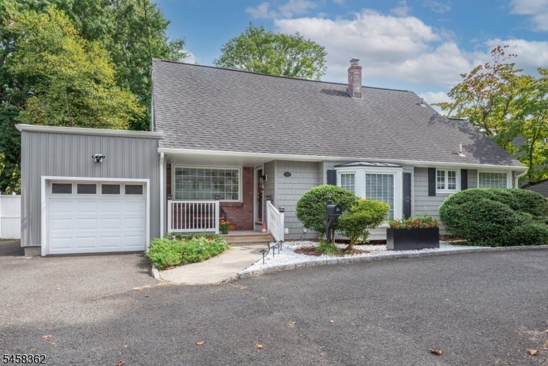 389 Meisel Ave