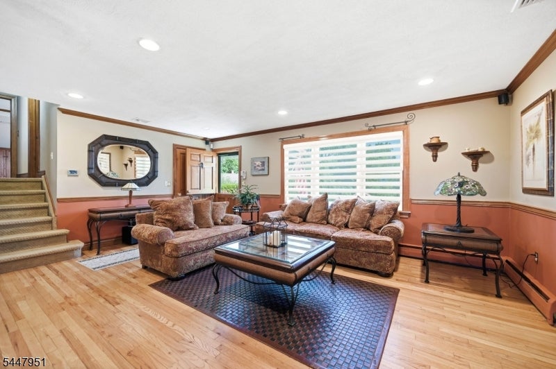 133 Sandra Dr
