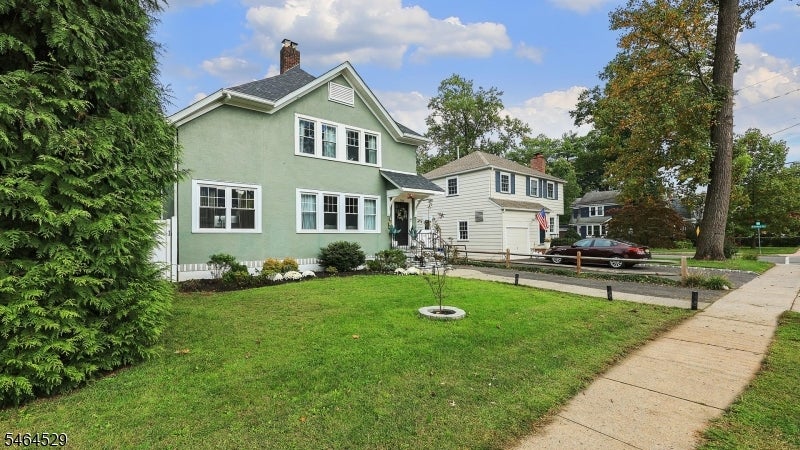 702 Springfield Ave