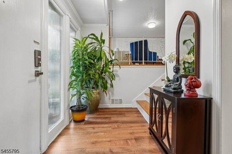 6 Gordon Pl