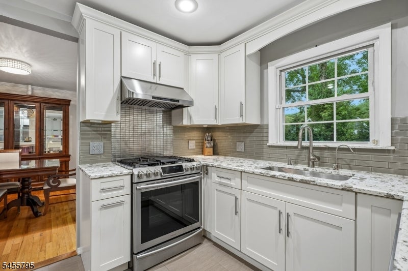 6 Gordon Pl