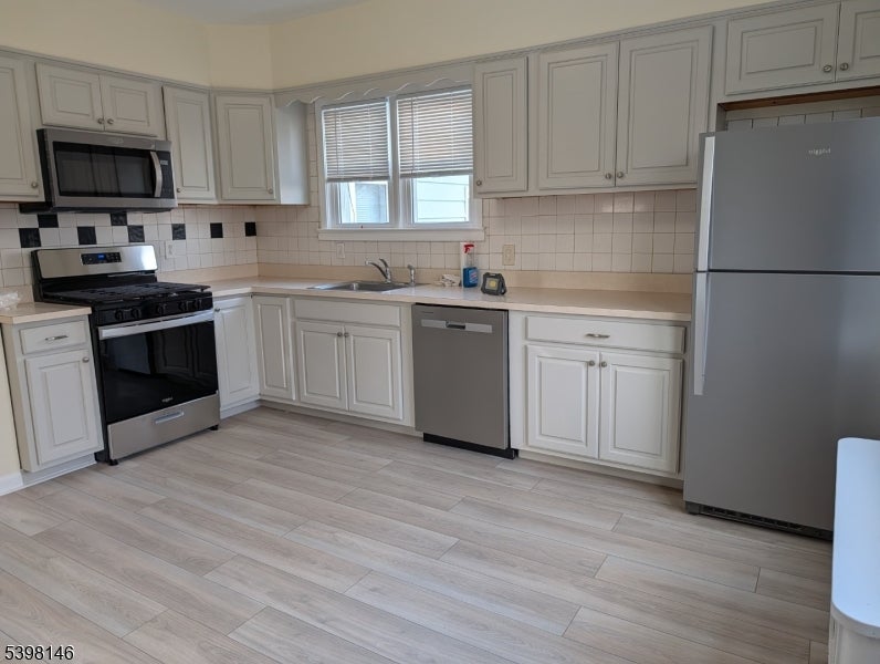 26 Caldwell Ave