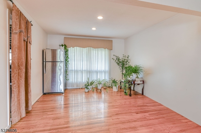 94 Haines Ave