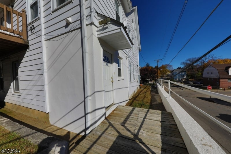 53 A Robert St A