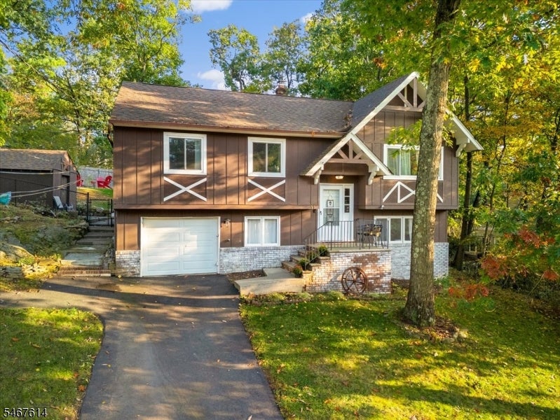11 Cherokee Ave