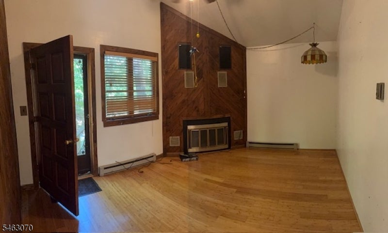 21 Gorge Dr