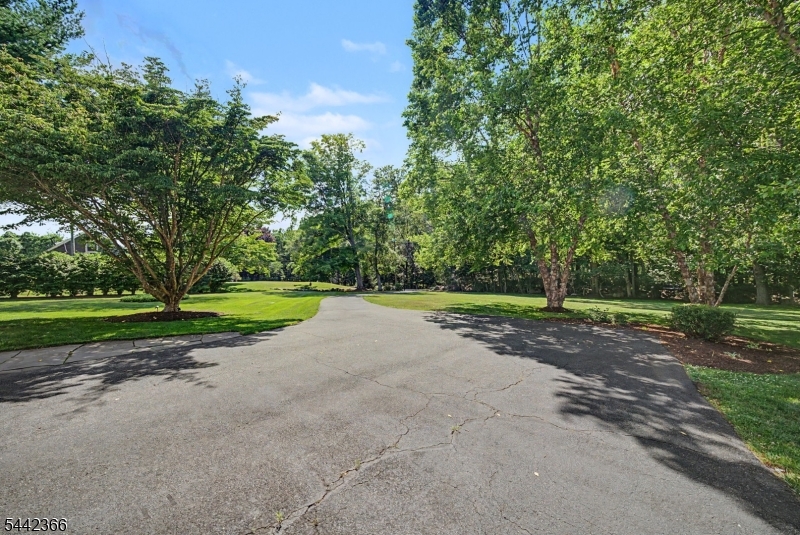 28 Lyonsville Rd
