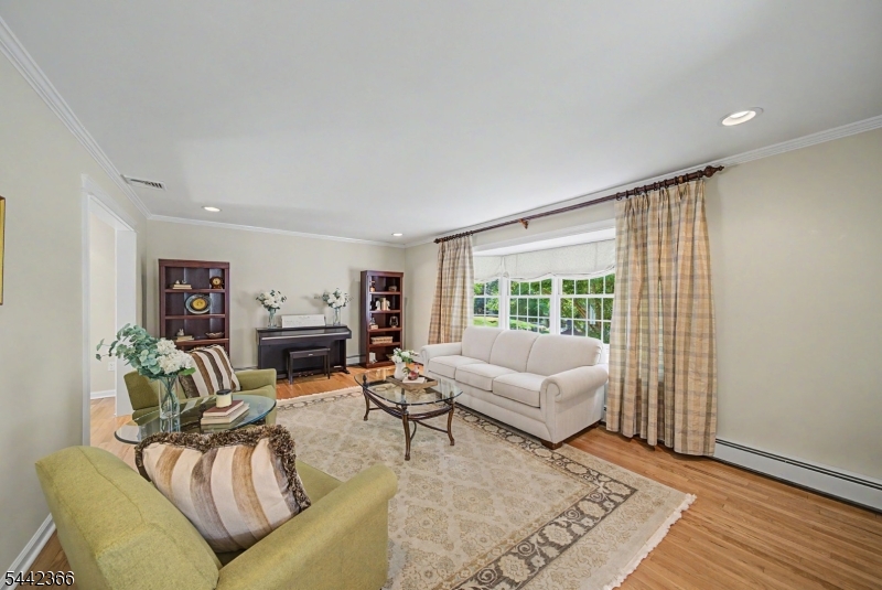 28 Lyonsville Rd