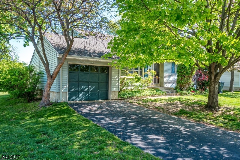 26 Farrell Ave