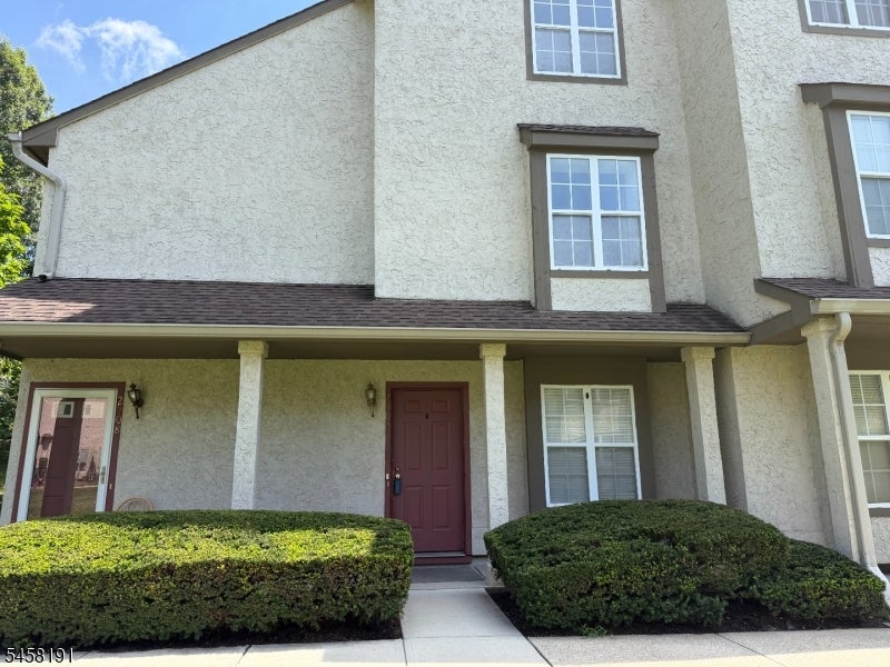 2704 Commons At Kingswood Dr 2704