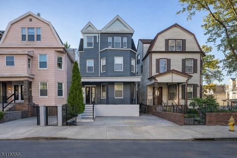 226 N 9Th St Newark City NJ 07107